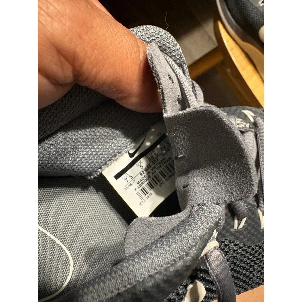 Nike Sneakers Size 7.5